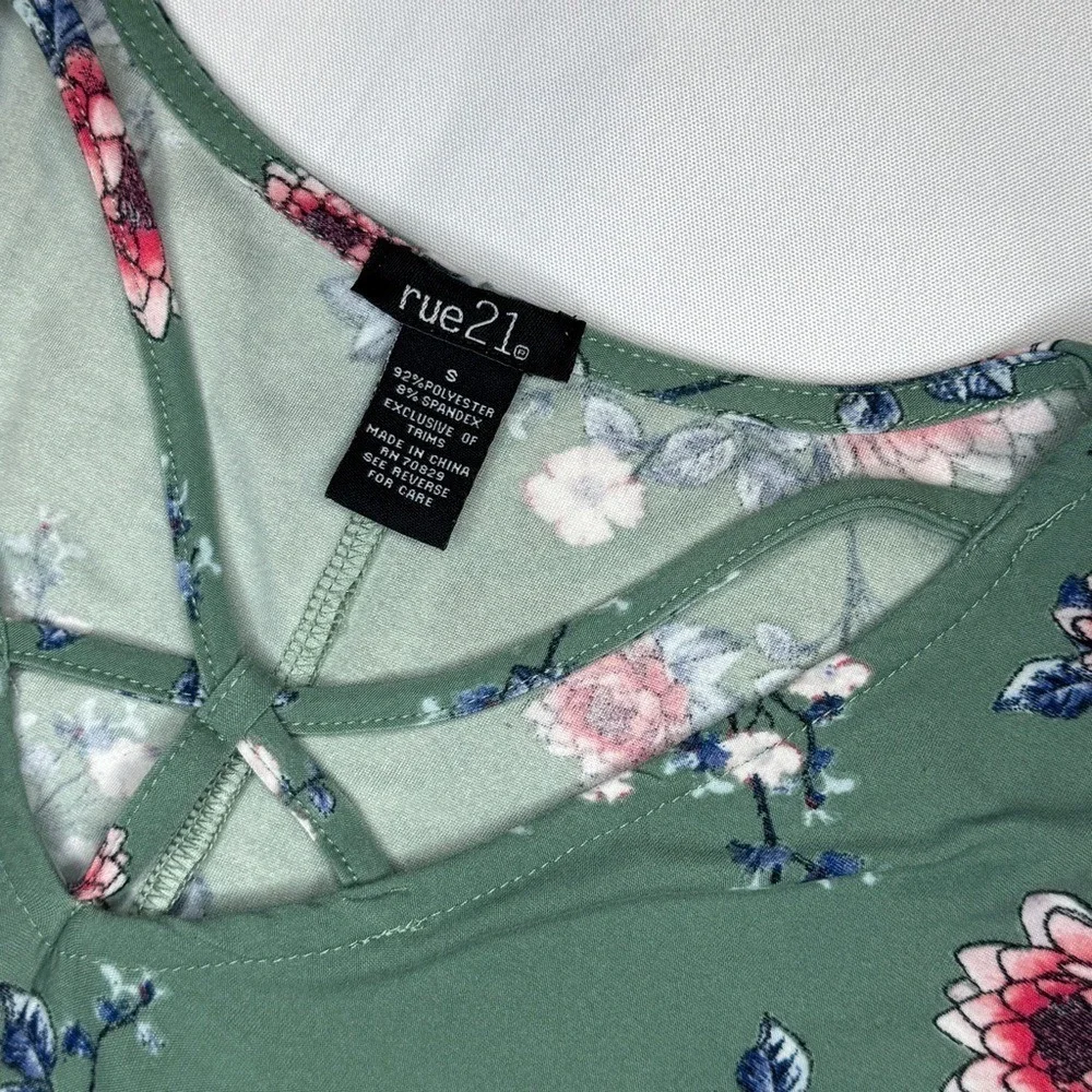 Rue 21 Spring Green‎ Floral Print T-Shirt Dress Size Small Lattice chest